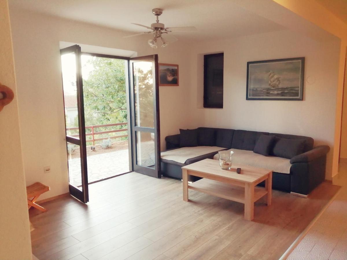 Holiday House Pinus Pinea Viganj Esterno foto
